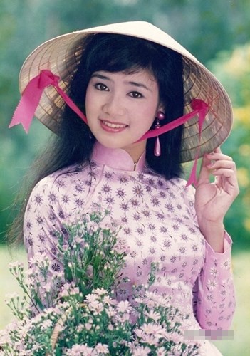 Thu Hà 'Lá ngọc cành vàng' vẫn đẹp rạng ngời dù đã ở tuổi 50 - ảnh 3