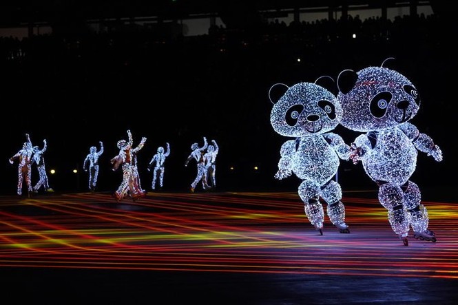 Ivanka Trump tươi cười vẫy chào VĐV liên Triều tại lễ bế mạc Olympic - ảnh 5