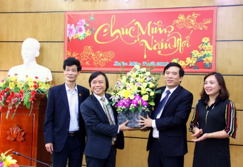 Kiện toàn nhân sự 11 địa phương - ảnh 3