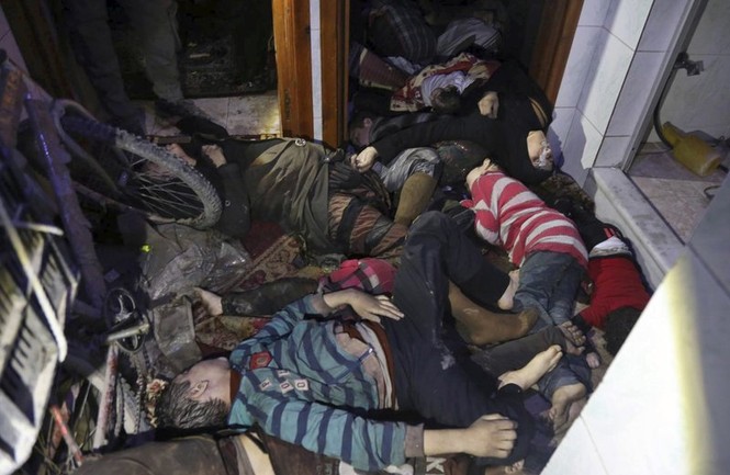 14 người thiệt mạng trong vụ tên lửa không kích sân bay Syria - ảnh 1