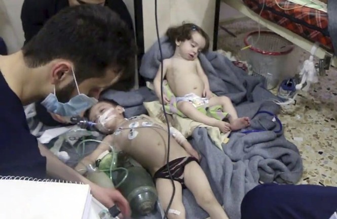 14 người thiệt mạng trong vụ tên lửa không kích sân bay Syria - ảnh 5