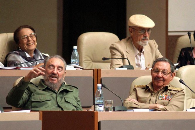 Sáu thập kỉ lãnh đạo đất nước Cuba của hai lãnh tụ Fidel - Raul Castro - ảnh 9