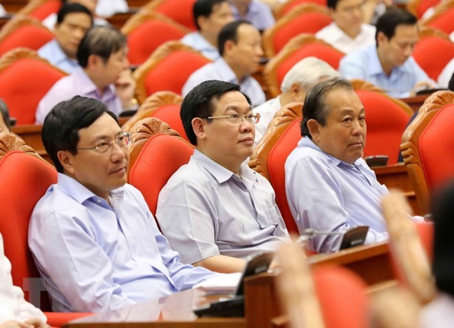 Sẽ có quyết sách dẹp vấn nạn 'cả họ làm quan' - ảnh 1