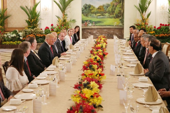 Tổng thống Mỹ Trump gặp Thủ tướng Singapore - ảnh 2