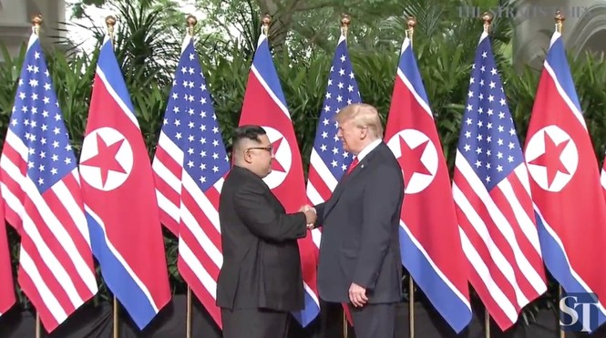 Ông Kim Jong-un: 'Thế giới ngỡ khoảnh khắc này như bộ phim viễn tưởng' - ảnh 27
