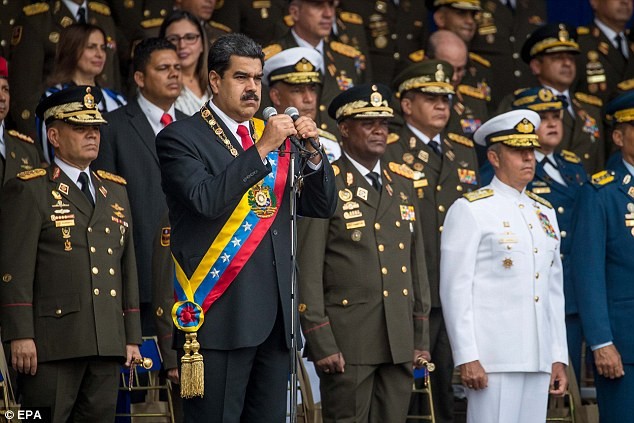 Toàn cảnh hiện trường hỗn loạn vụ ám sát hụt Tổng thống Venezuela