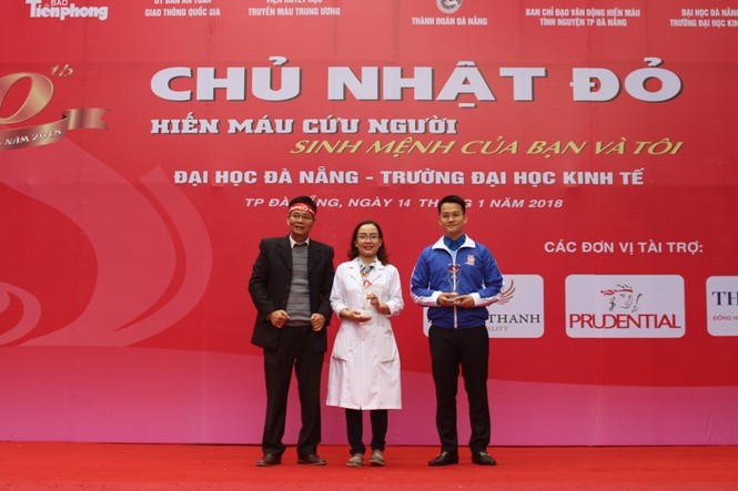 Hơn 1000 bạn trẻ Đà Nẵng hào hứng tham gia Chủ Nhật Đỏ - ảnh 2