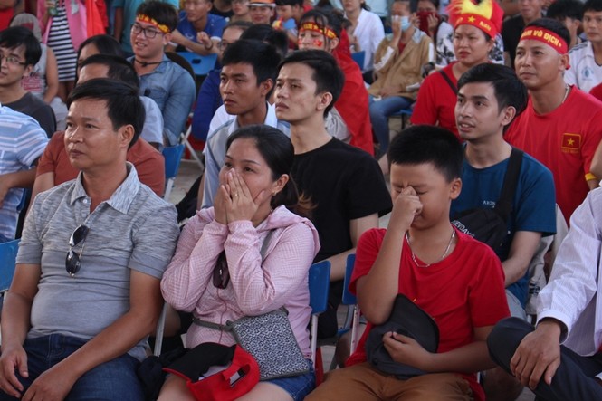 CĐV Đà Nẵng thất thần sau trận thua đáng tiếc của Olympic Việt Nam - ảnh 3