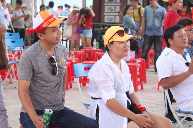 CĐV Đà Nẵng thất thần sau trận thua đáng tiếc của Olympic Việt Nam - ảnh 7