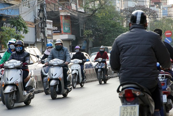 Ô tô, xe máy bất chấp nguy hiểm đi ngược chiều vào đường cấm - ảnh 8