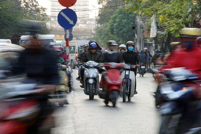 Ô tô, xe máy bất chấp nguy hiểm đi ngược chiều vào đường cấm - ảnh 7