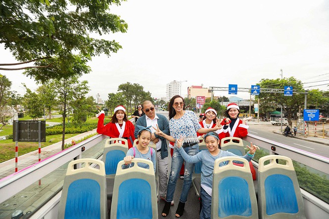 Gia đình Thúy Hạnh quậy tưng bừng tại Đà Nẵng mùa Giáng sinh - ảnh 4