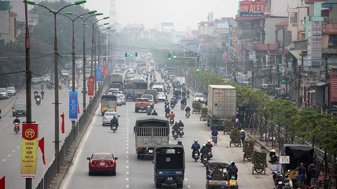 Giao thông Hà Nội bắt đầu 'tăng nhiệt' trước nghỉ lễ - ảnh 2