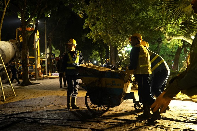 Mưu sinh trong đêm lạnh dưới 10 độ C ở Hà Nội - ảnh 5