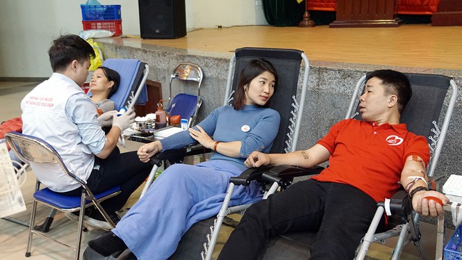 Cộng đồng cựu học sinh 9295 Hà Nội trao giọt máu hồng - ảnh 7
