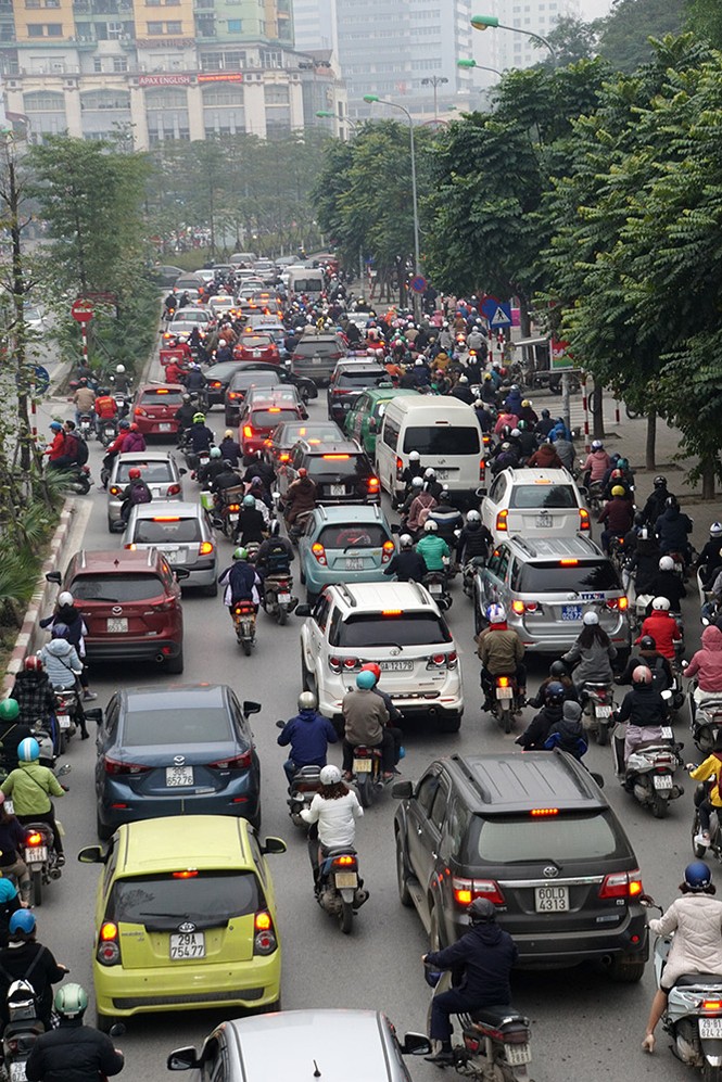 Giao thông Hà Nội bắt đầu “tăng nhiệt“ - ảnh 10