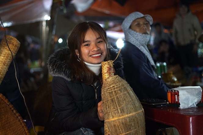 Chợ Viềng có gì mà hàng ngàn người đội mưa rét mua, bán? - ảnh 7