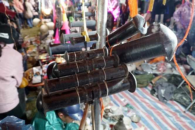 Chợ Viềng có gì mà hàng ngàn người đội mưa rét mua, bán? - ảnh 16