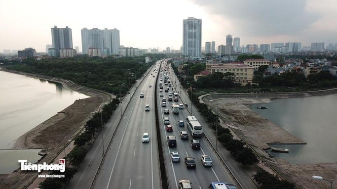 Người dân trở lại Thủ đô sau kỳ nghỉ lễ, giao thông 'nóng' trở lại - ảnh 2