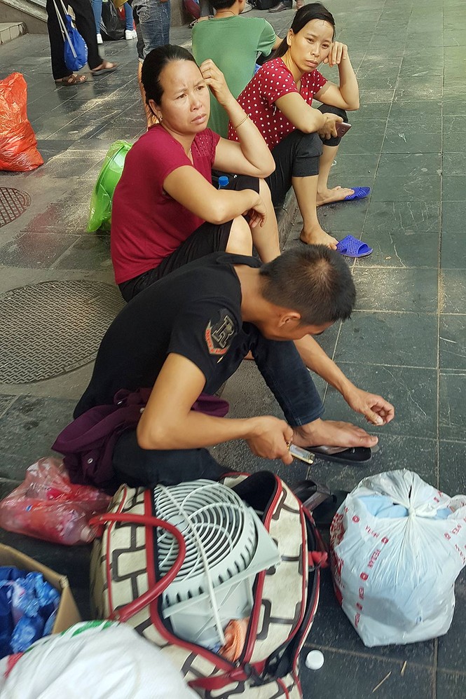 Ghé thăm những bệnh viện ở Hà Nội ngày nắng nóng như đổ lửa - ảnh 9