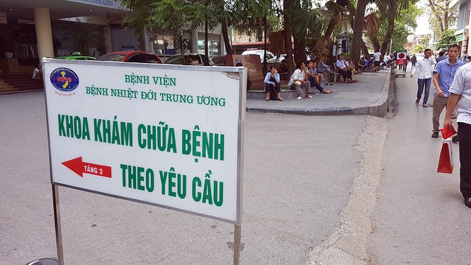 Ghé thăm những bệnh viện ở Hà Nội ngày nắng nóng như đổ lửa - ảnh 11