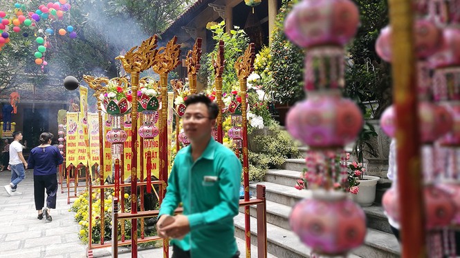 Hàng nghìn người dự lễ Phật đản ở chùa Quán Sứ - ảnh 7