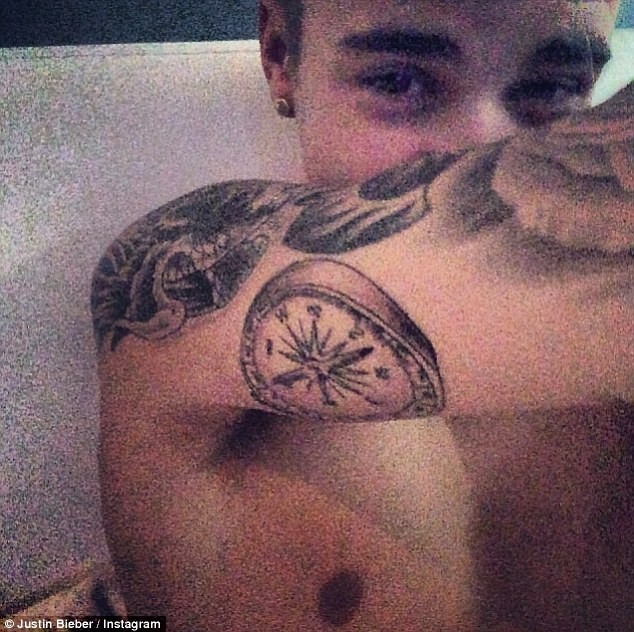 Justin Bieber khoe hình xăm ‘mừng’ tái hợp bạn gái - ảnh 3