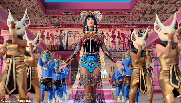 Katy Perry trổ tài múa cột điêu luyện - ảnh 5