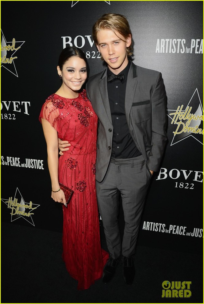 Vanessa Hudgens e ấp, tình tứ bên bạn trai mới - ảnh 5