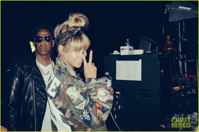 Beyonce 'thác loạn' cùng chồng tại lễ hội âm nhạc Coachella - ảnh 2