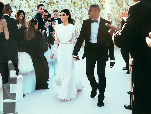 Kim Kardashian khoe ảnh cưới sau hôn lễ - ảnh 2