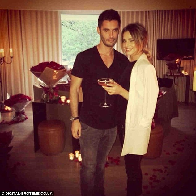 Cheryl Cole lên xe hoa sau 3 tháng hẹn hò - ảnh 2