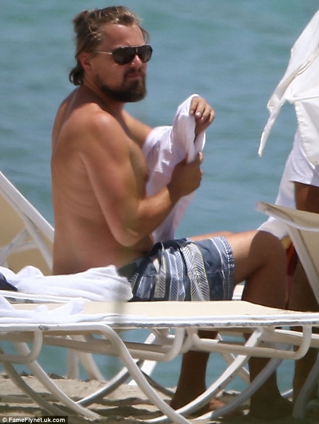 Leonardo DiCaprio lộ thân hình chảy xệ, già nua - ảnh 2