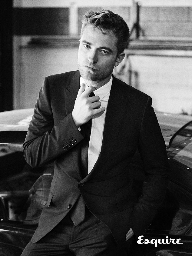 'Ma cà rồng' Robert Pattinson đã quên chuyện bị 'cắm sừng' - ảnh 2