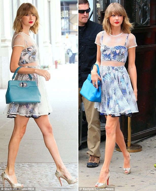 Taylor Swift diện váy hoa mỏng dính xuống phố - ảnh 2