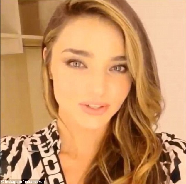Miranda Kerr tung ảnh gợi cảm trên biển - ảnh 7