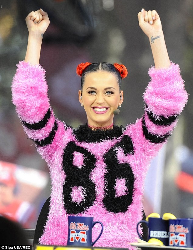 Katy Perry nhận lời biểu diễn tại trận Super Bowl 2015 - ảnh 1