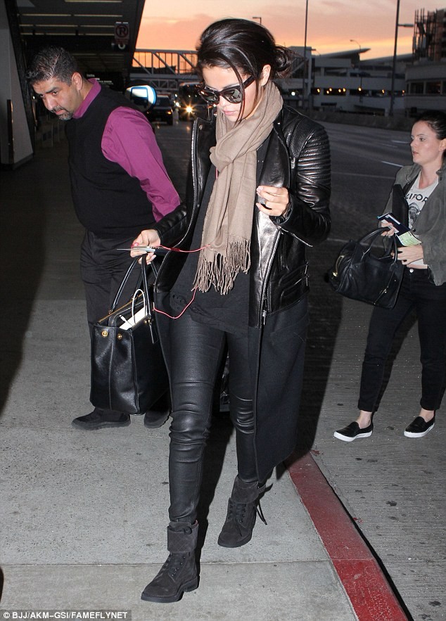 Selena Gomez bị nghi hẹn hò cùng Orlando Bloom - ảnh 4