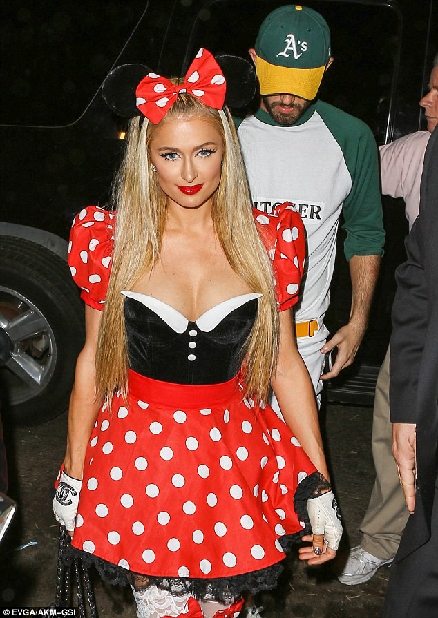 Paris Hilton hóa 'nàng chuột' quyến rũ đón Halloween - ảnh 2