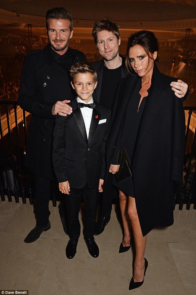 Quý tử nhà Beckham lạnh lùng làm người mẫu - ảnh 12
