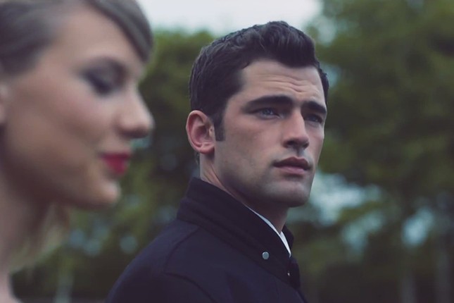 'Mỹ nam' trong MV mới của Taylor Swift gây sốt dân mạng - ảnh 1