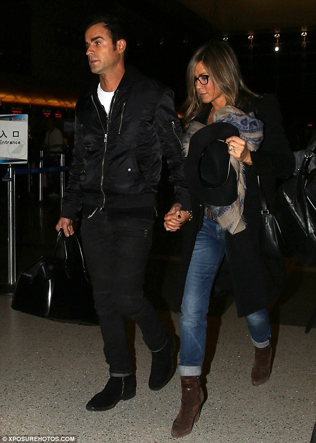 Jennifer Aniston đã 'xí xóa' chuyện cũ với Brad Pitt - ảnh 5