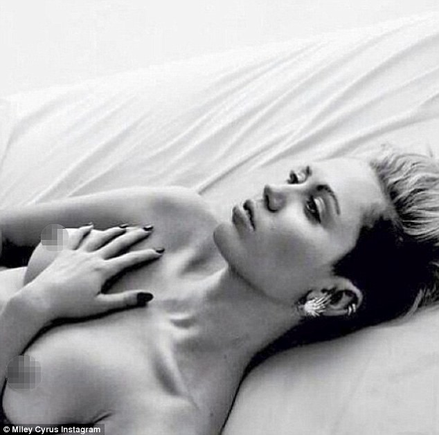 'Gái hư' Miley Cyrus thân mật bên bạn trai mới - ảnh 8
