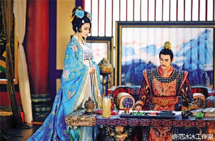 17 bộ trang phục ấn tượng của 'Võ Tắc Thiên' - ảnh 12