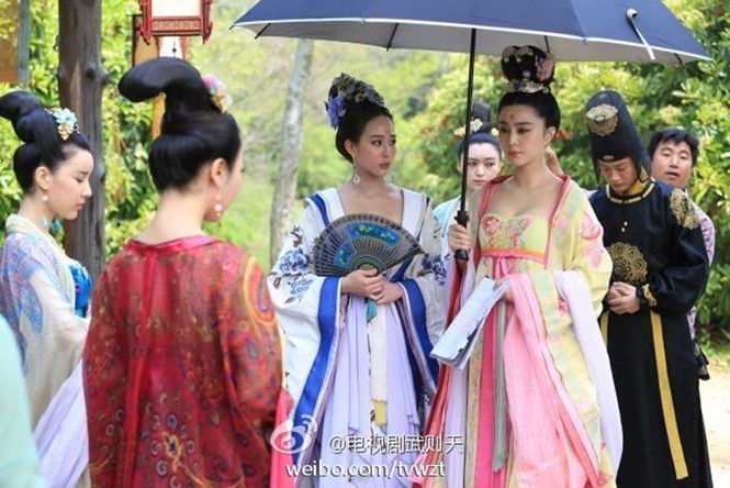 17 bộ trang phục ấn tượng của 'Võ Tắc Thiên' - ảnh 5