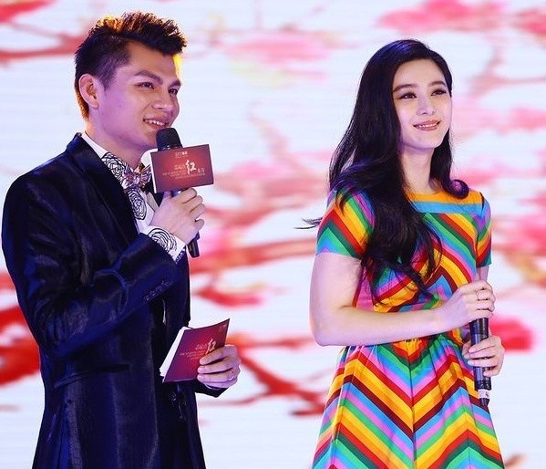 Phạm Băng Băng xinh đẹp rạng rỡ đi sự kiện - ảnh 1