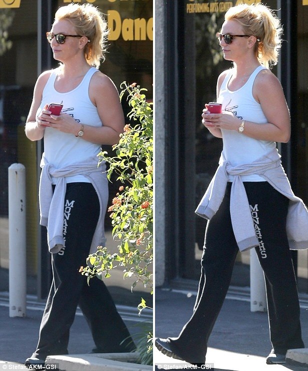 Britney Spears gây xôn xao vì 'xấu đẹp bất thường' - ảnh 6