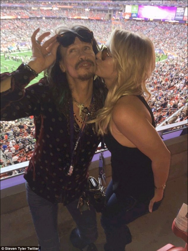 Britney Spears gây xôn xao vì 'xấu đẹp bất thường' - ảnh 8