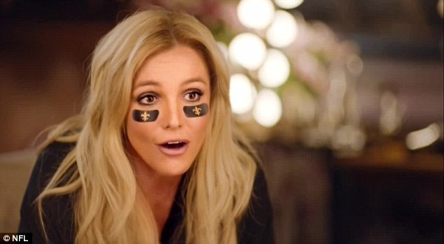 Britney Spears tung tiếp ảnh nội y sau khi bị 'ném đá' - ảnh 3