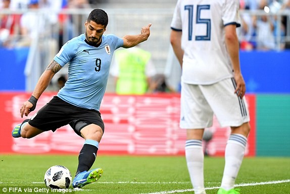 Uruguay thắng '3 sao' chủ nhà Nga, giành ngôi đầu bảng - ảnh 14